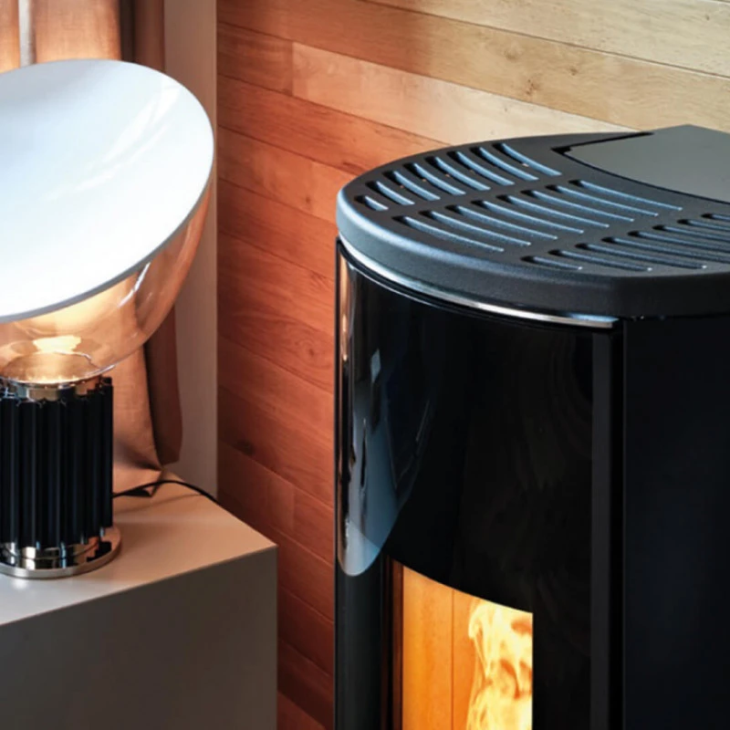 Суха пелетна камина Nobis Fire A8 ROUND GLASS - 8/10kW - Image 5